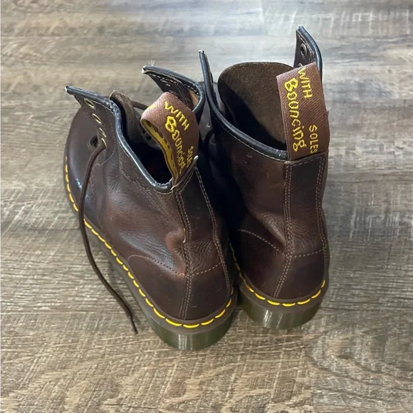 COPY - Unisex Leather Boots - Picture 3 of 5